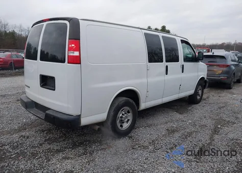 2020 Chevrolet Express Cargo Rwd 2500 Regular Wheelbase Wt z USA, uszkodzony, nr VIN 1GCWGAFP8L1230237